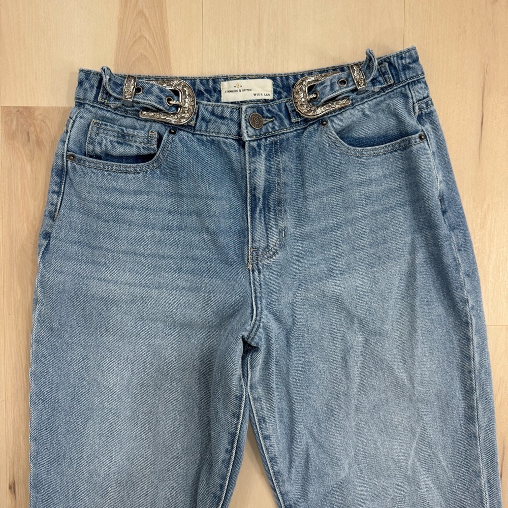 Sterling & Stitch Buckle Ultra High Rise Wide Leg Jean Light Wash Women's 28 - Picture 7 of 16